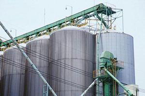 カニクレーンのレンタルで作業効率を向上